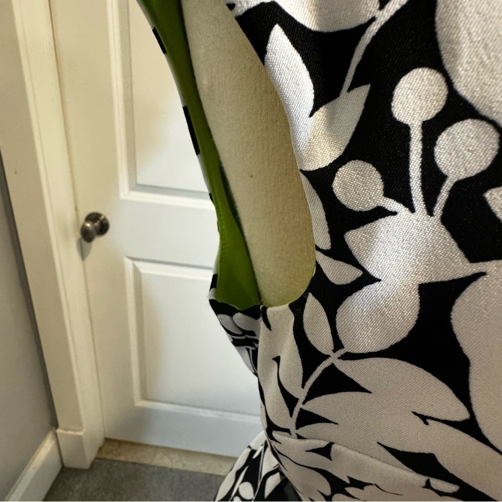 London Times Black White Green Square Neck belted floral leaves Sheath Dress 12 - Picture 4 of 11